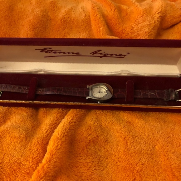 Watch - Picture 2 of 4